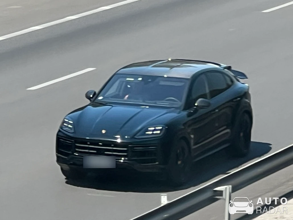 Porsche Cayenne Coupé spotted in Lançon-Provence