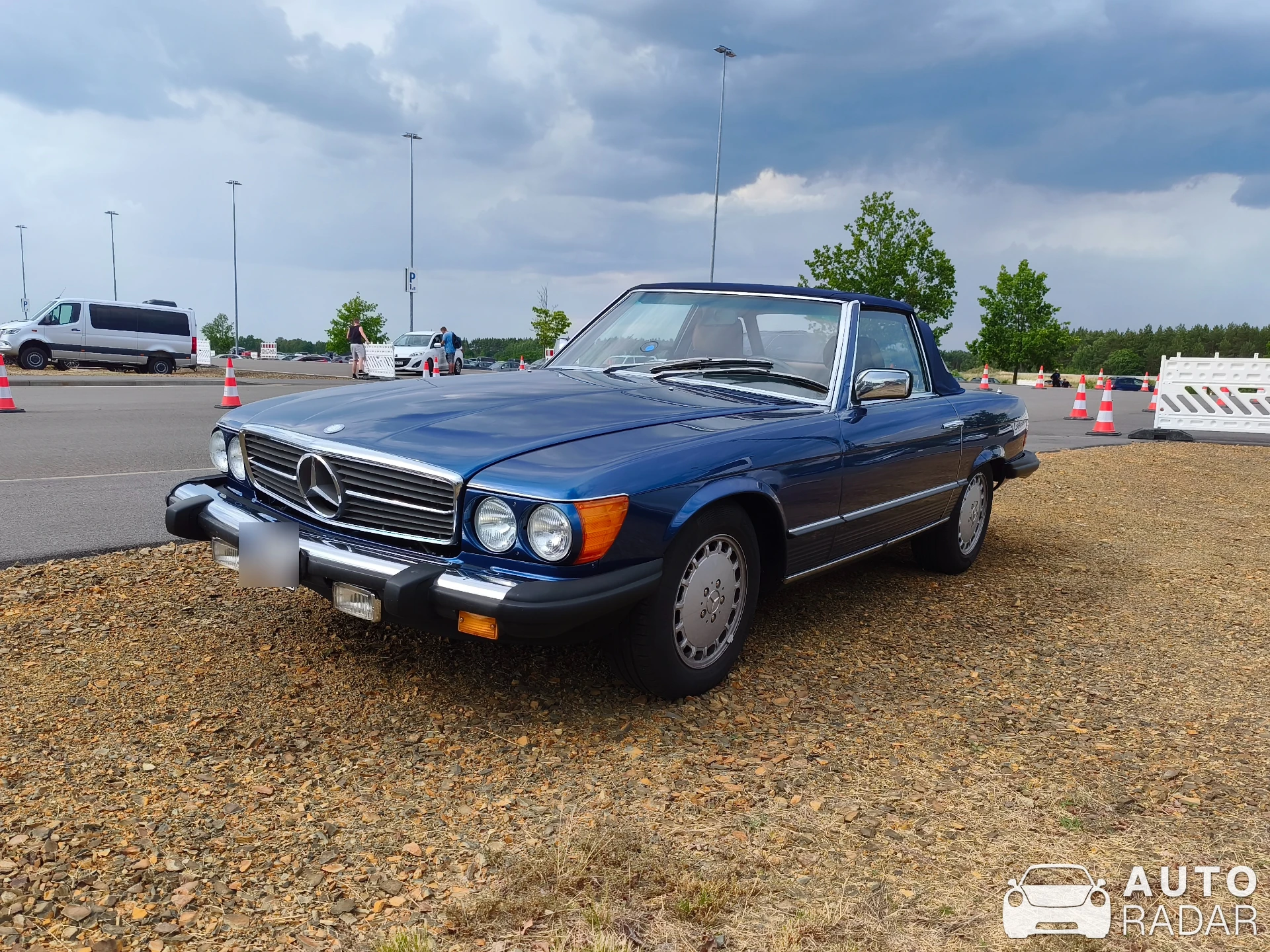 Mercedes-Benz SL 380 R107 spotted in Schipkau