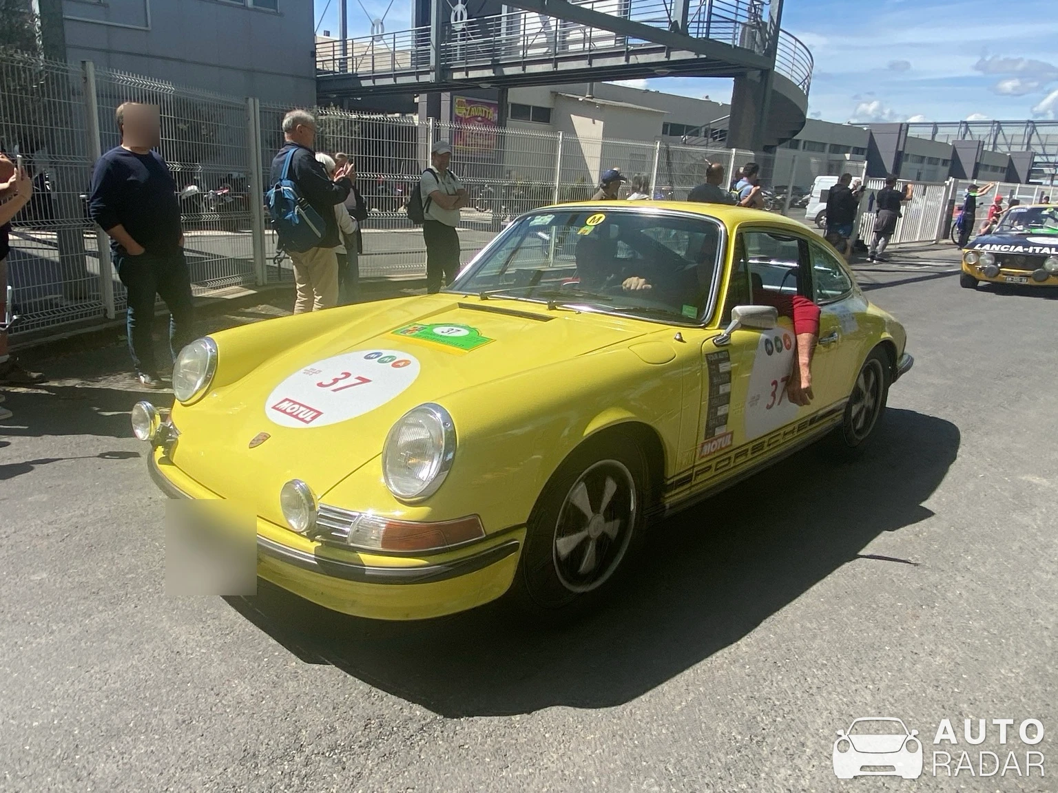 Porsche 911 T 2.2 spotted