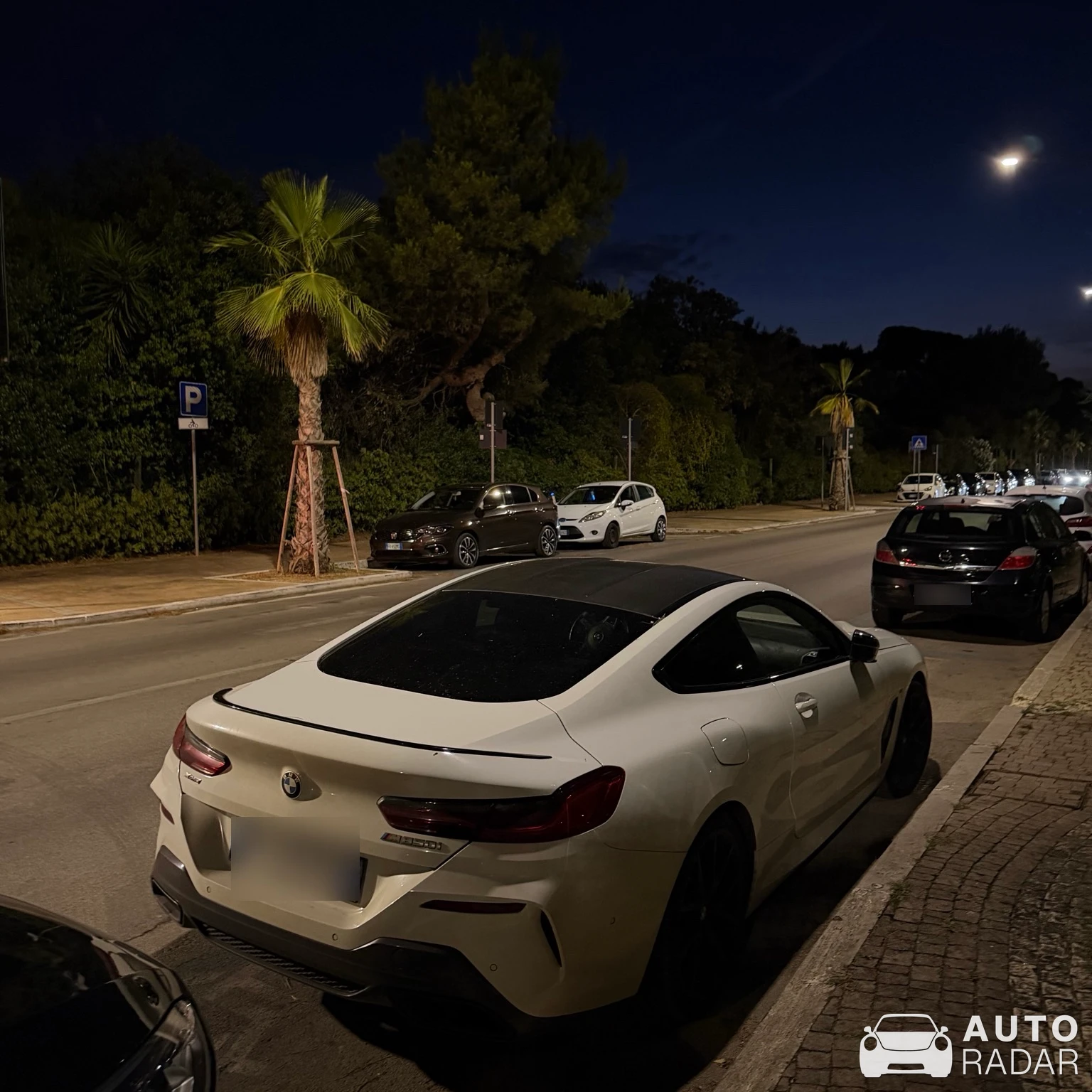 BMW 8 Series spotted in Pescara