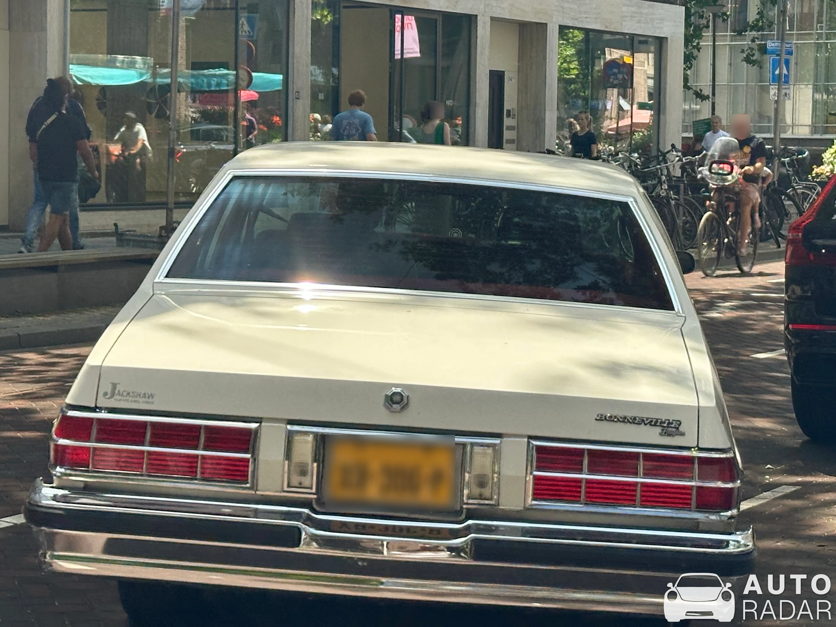 Pontiac Bonneville spotted in Rotterdam