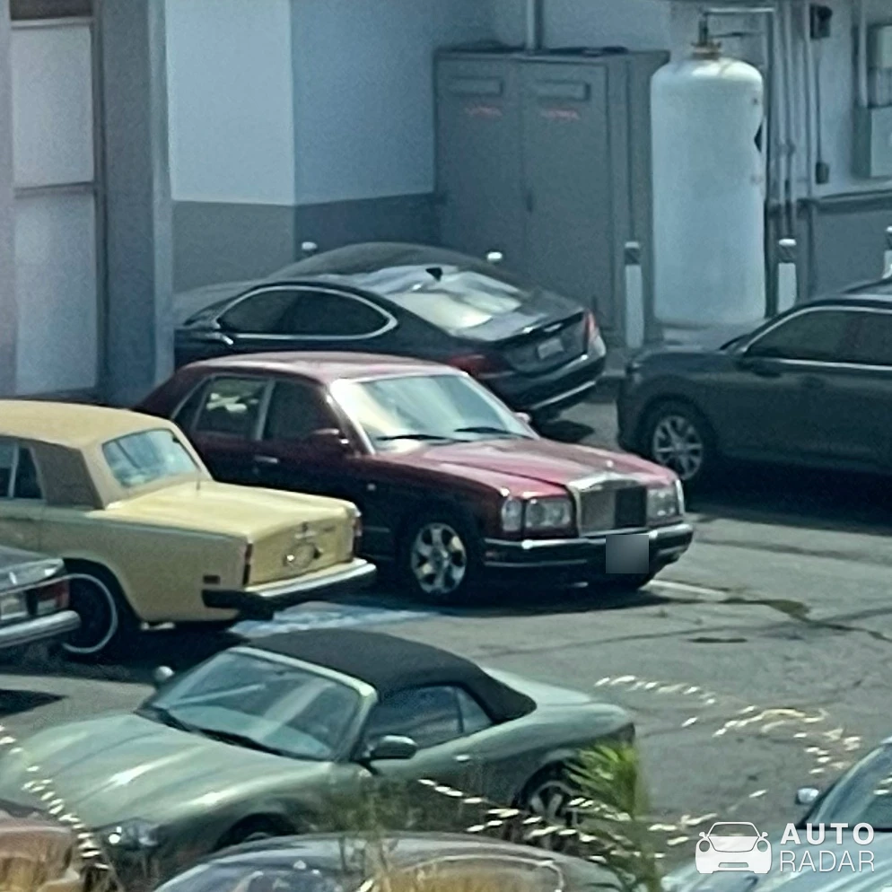 Rolls-Royce Silver Seraph spotted in Lawndale