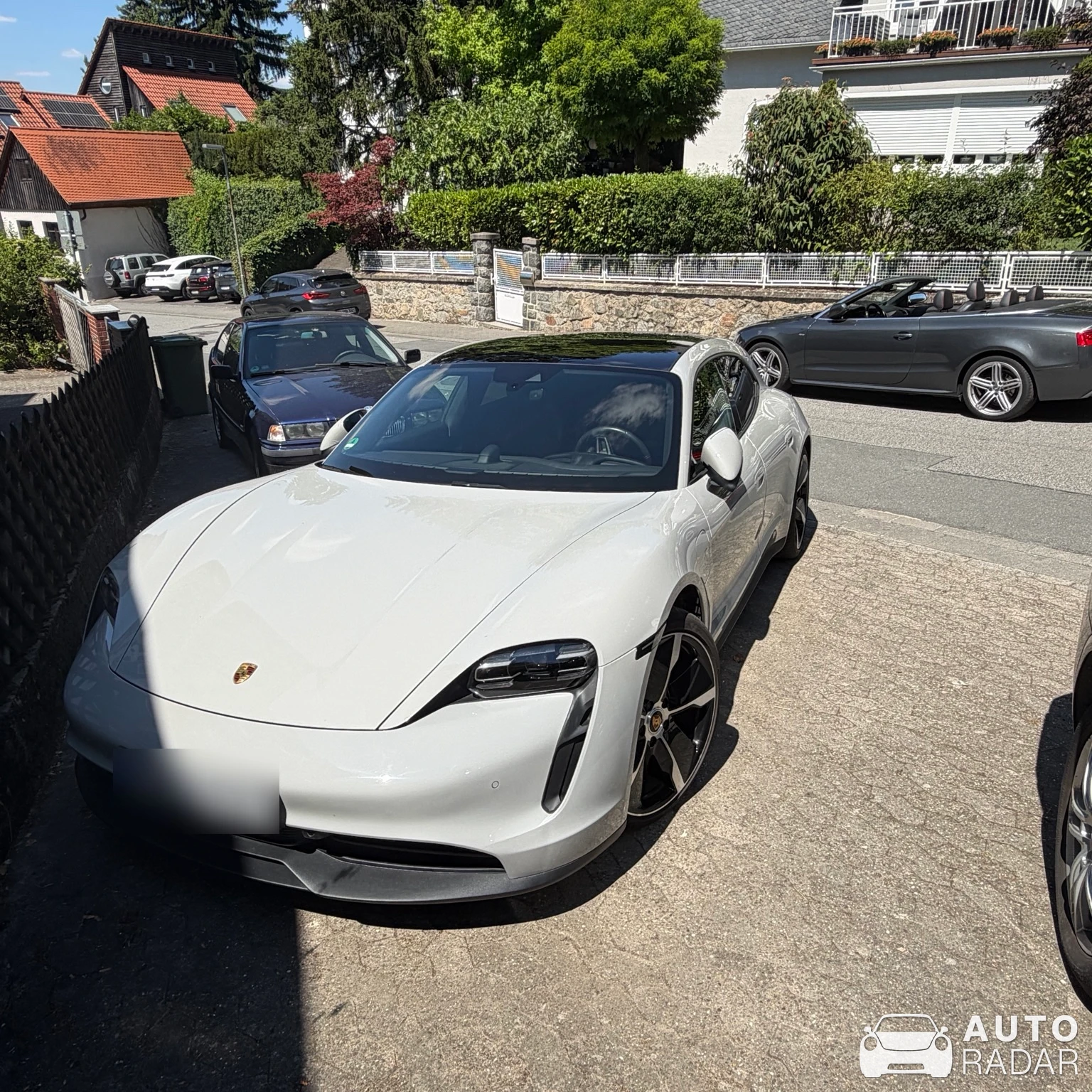 Porsche Taycan Cross Turismo MkI spotted in Darmstadt