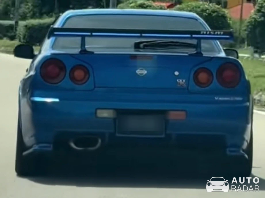 Nissan Skyline R34 GT-R V-Spec spotted in Pekan