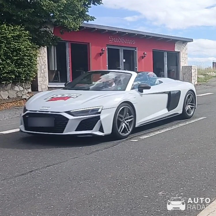 Audi R8 V10 Spyder Performance spotted in Konradsreuth