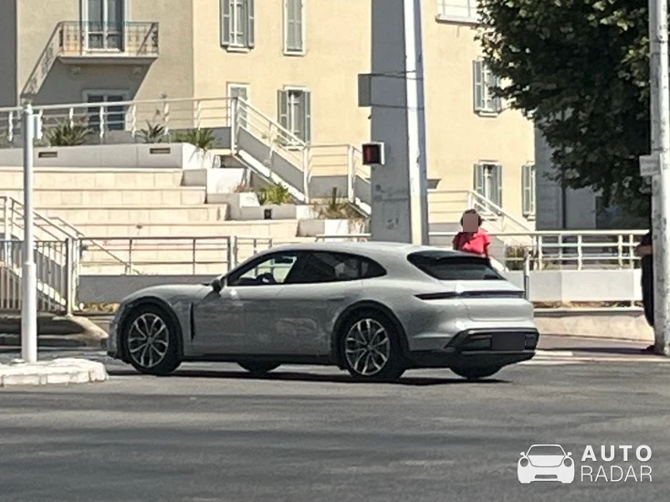 Porsche Taycan 4 Cross Turismo spotted in San Francisco