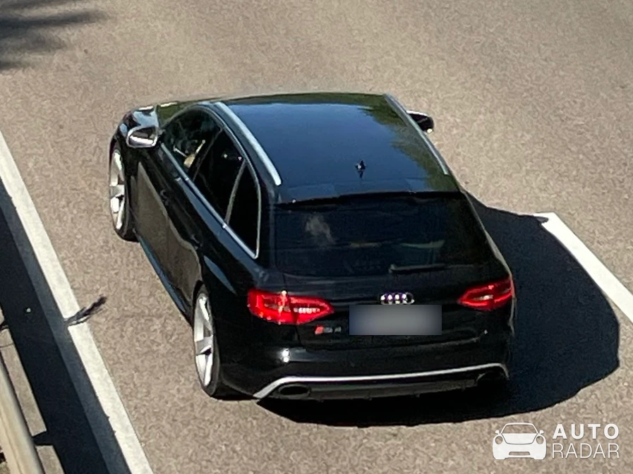 Audi RS4 Avant B8 spotted in Dommartin-lès-Toul