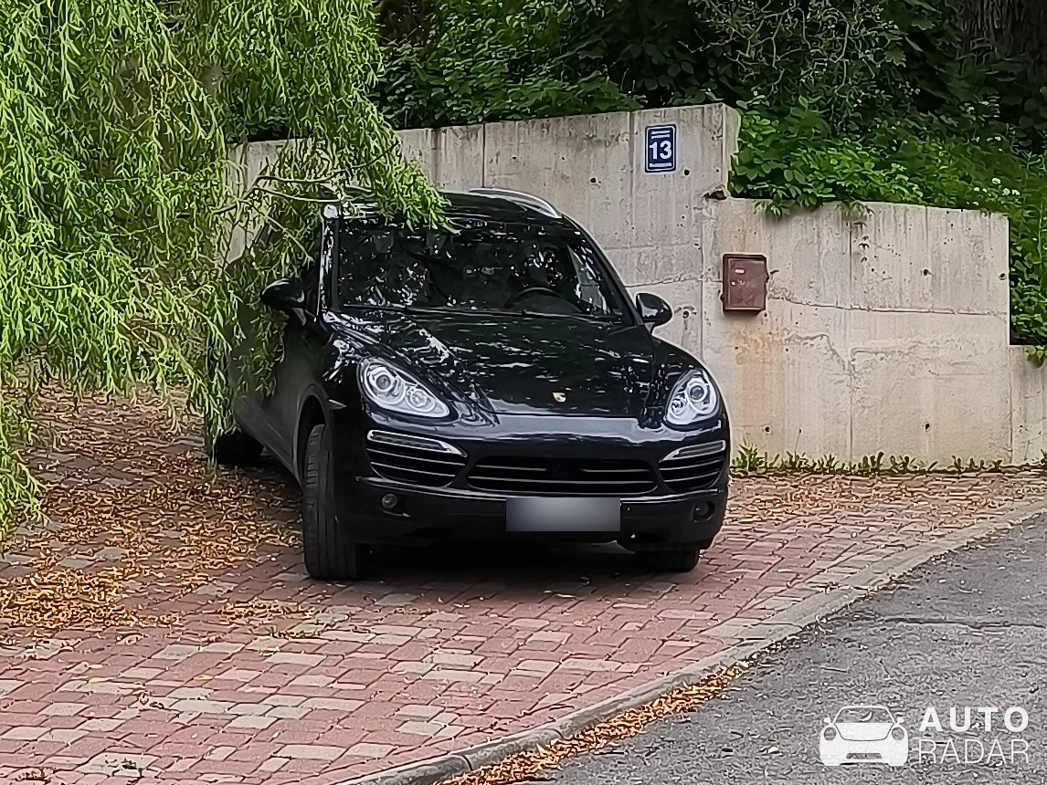 Porsche Cayenne spotted in Ogre