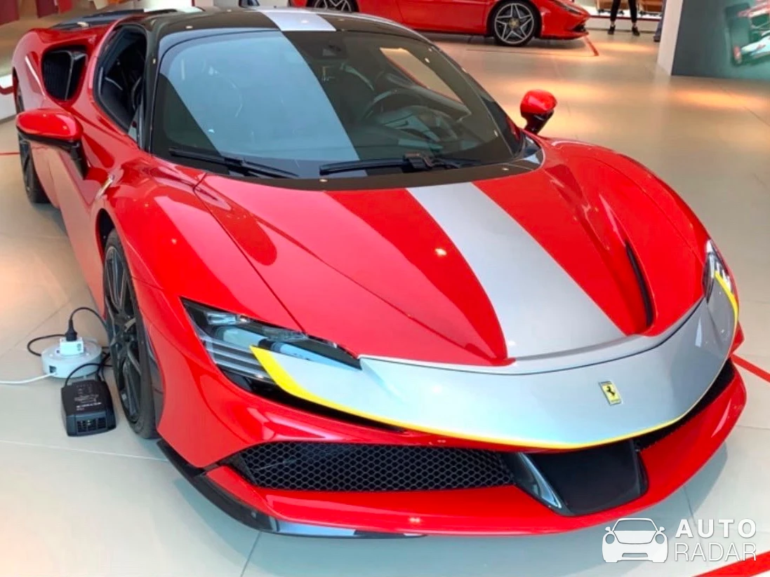 Ferrari SF90 Stradale Assetto Fiorano spotted in Singapore