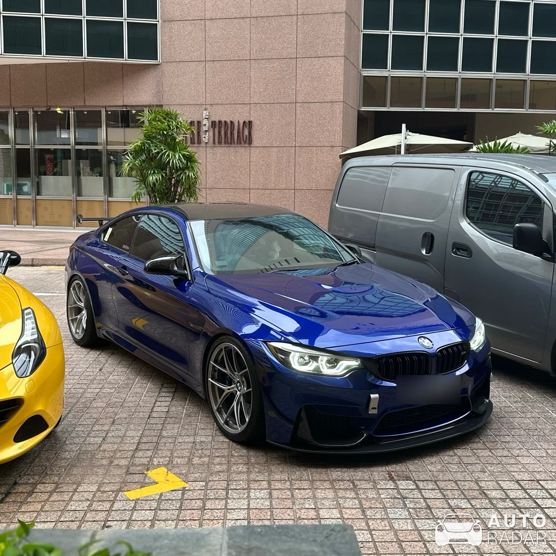 BMW M4 F82 Coupé Performance Edition spotted in Singapore