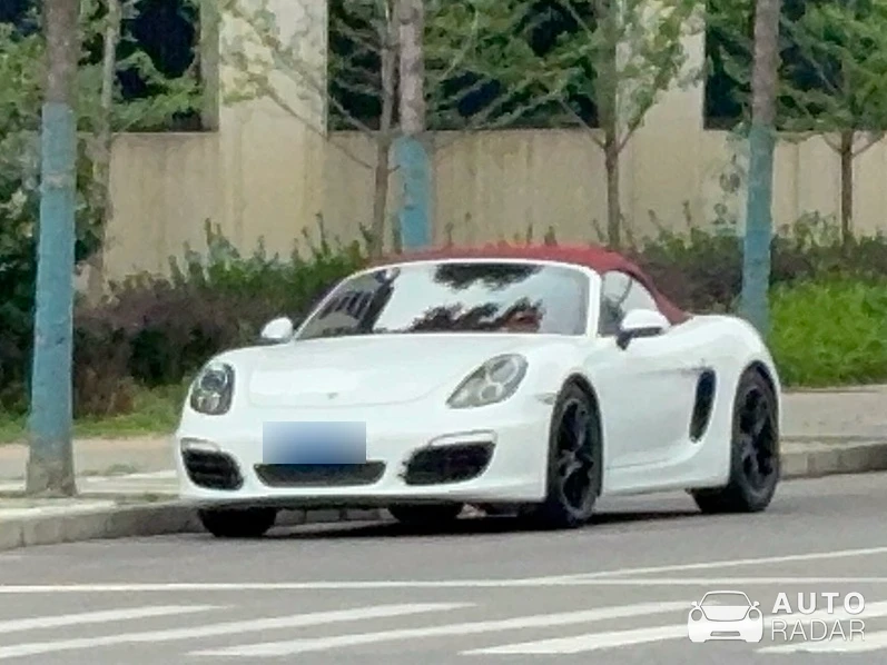 Porsche 981 Boxster spotted in Beijing