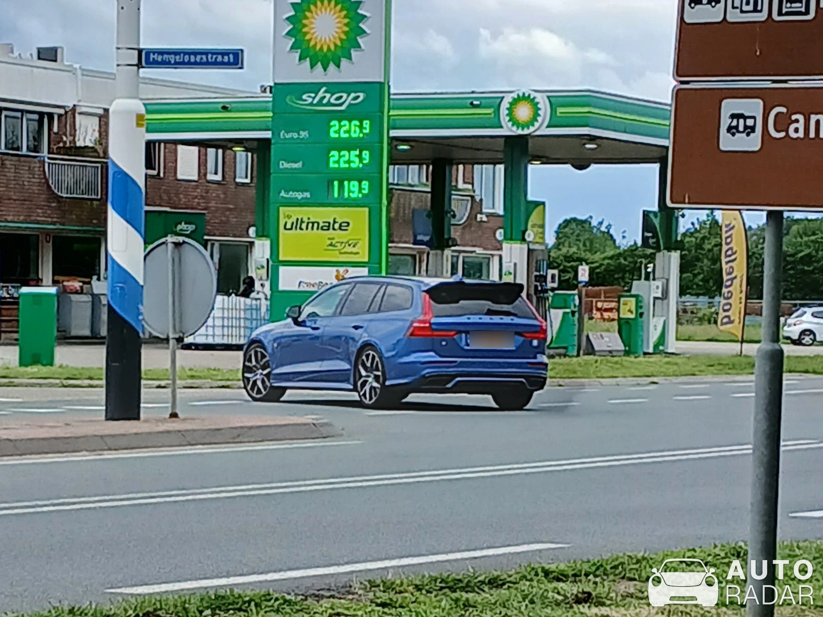 Volvo V60 spotted in Keijenborg