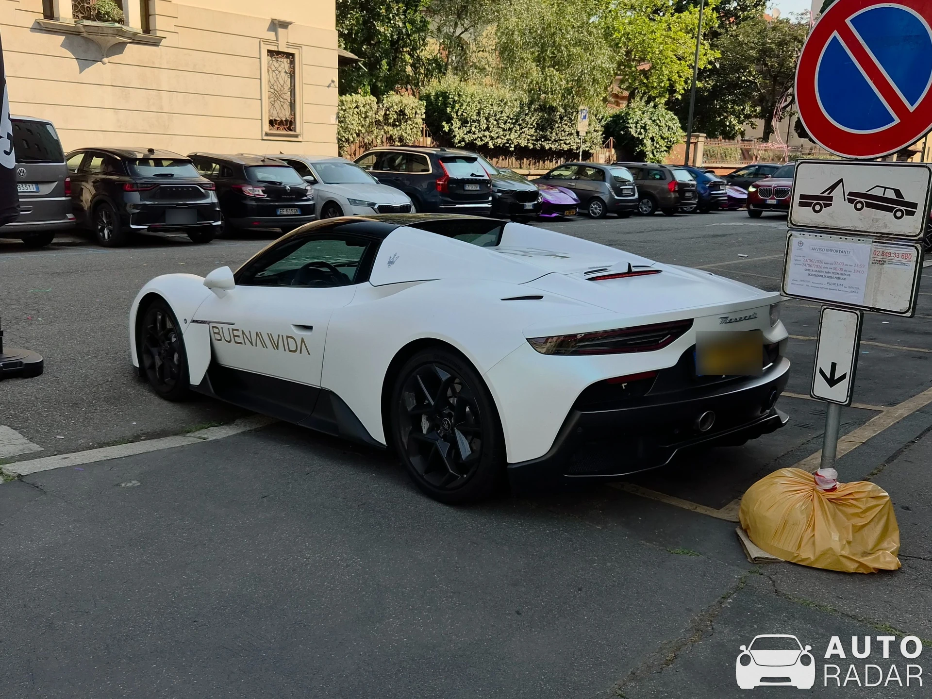 Maserati MC20 Cielo spotted in Milano