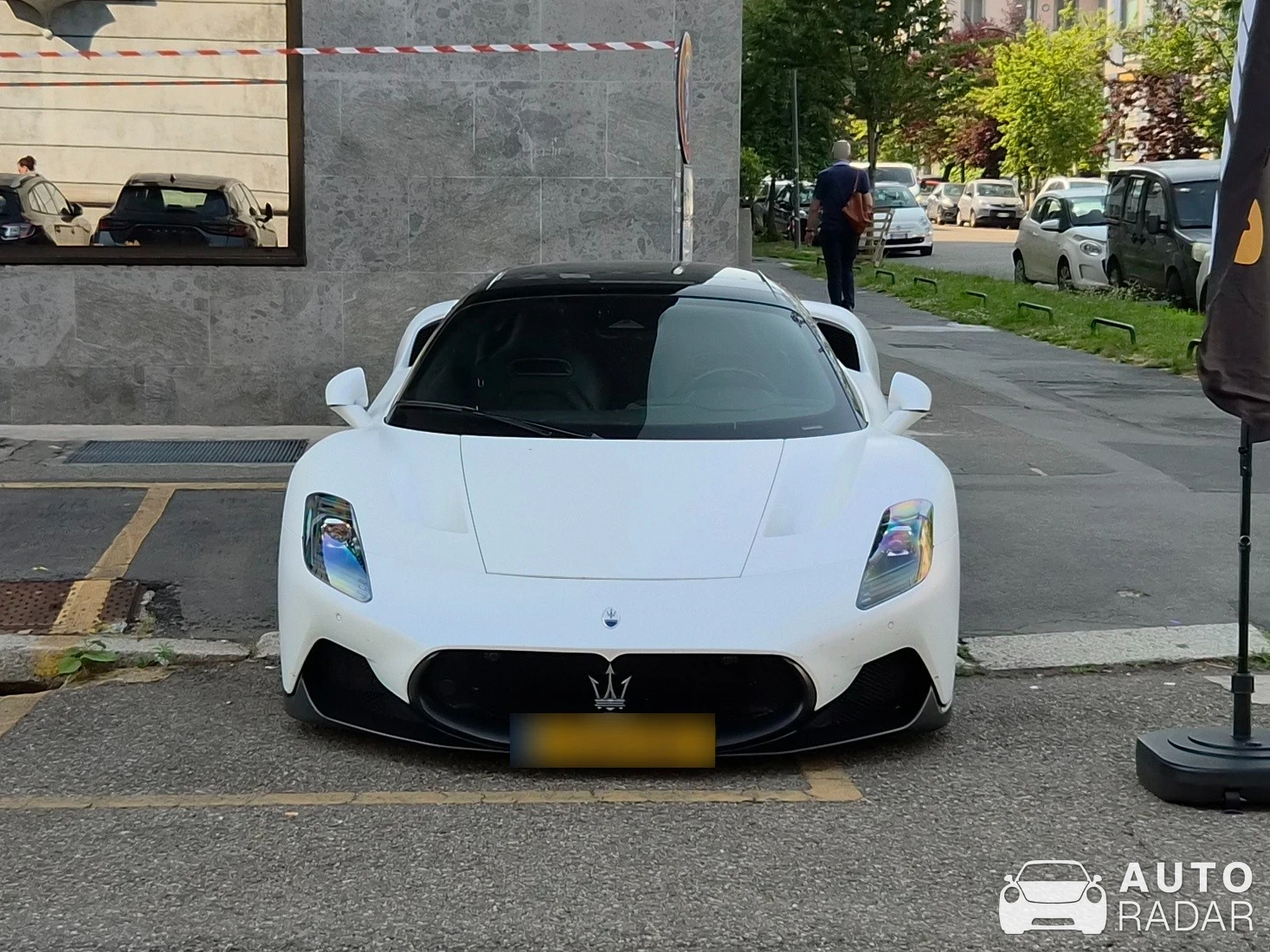 Maserati MC20 Cielo spotted in Milano, Italy