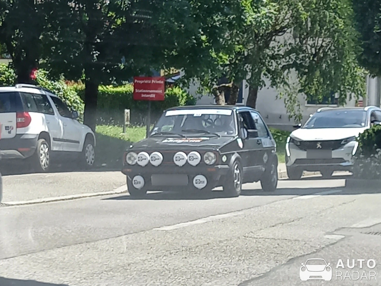 Volkswagen Golf GTI Mk1 spotted in Thônes