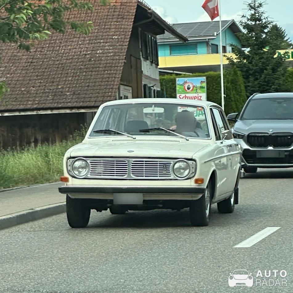 Volvo 144 spotted in Höri