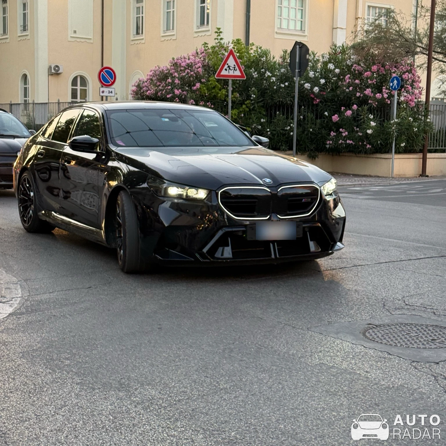 BMW M5 G90 spotted in Serravalle