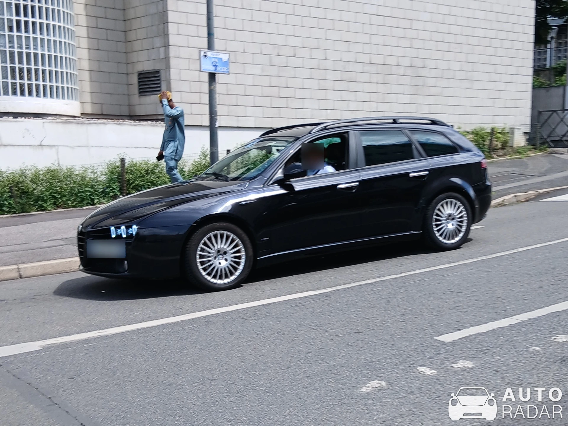 Alfa Romeo 159 spotted in Massy