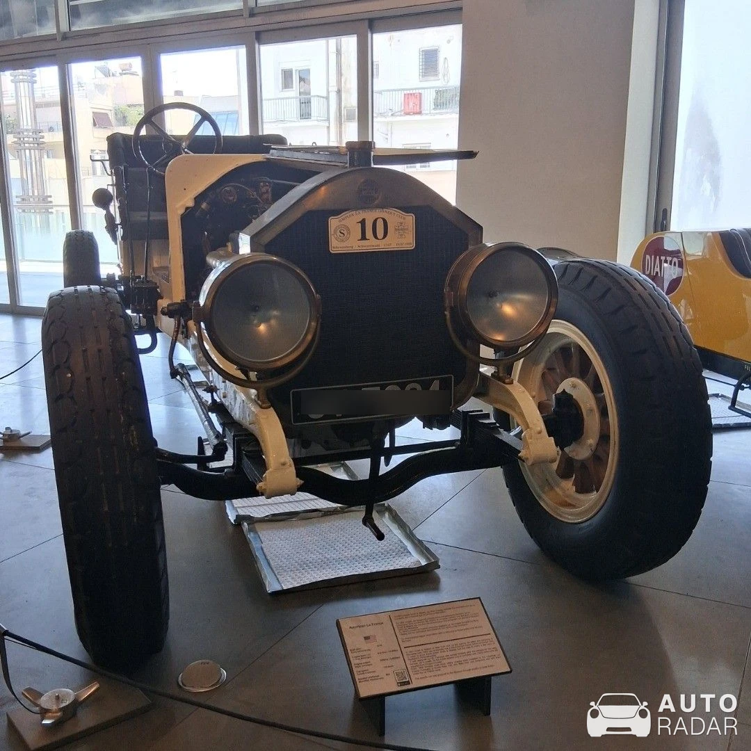 American LaFrance  Type 12 Tourer spotted in Athina, Greece