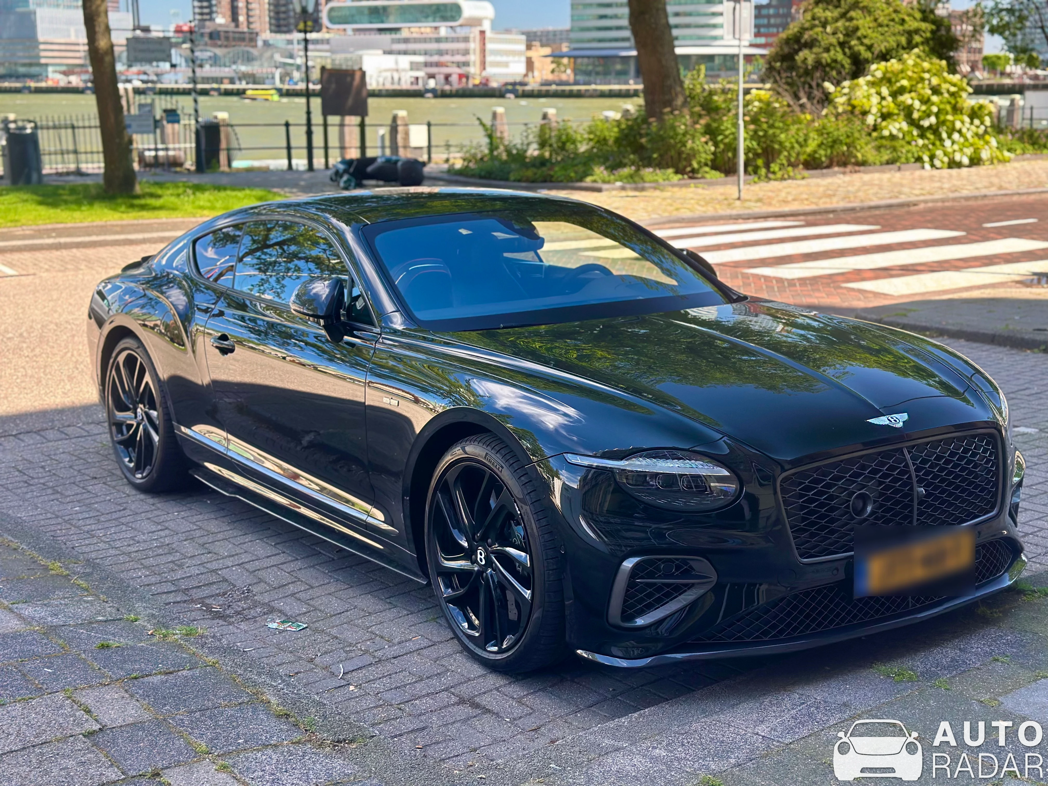 Bentley Continental GT Speed 2025 Black Edition spotted in Rotterdam