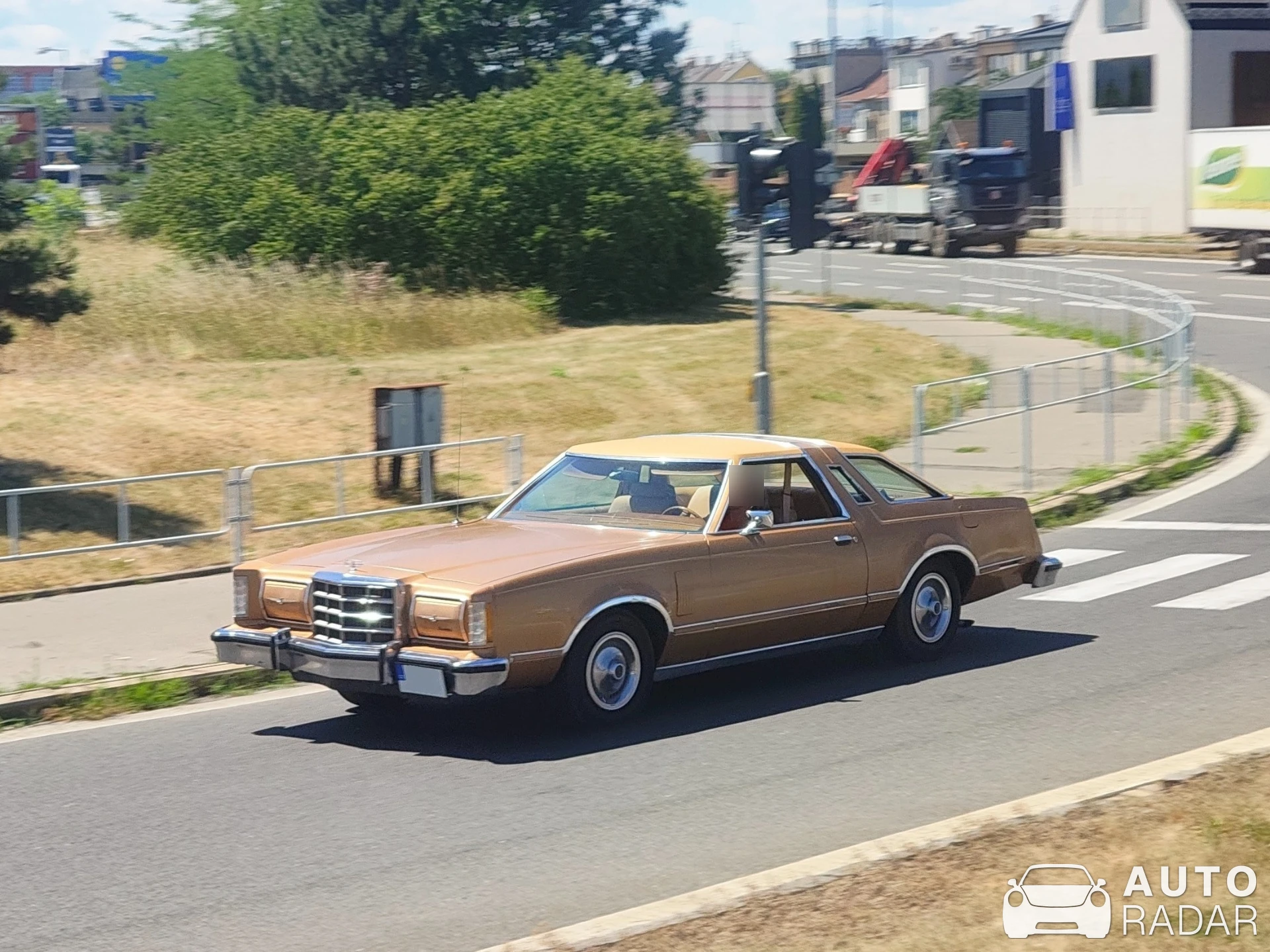 Ford Thunderbird spotted in Prostějov