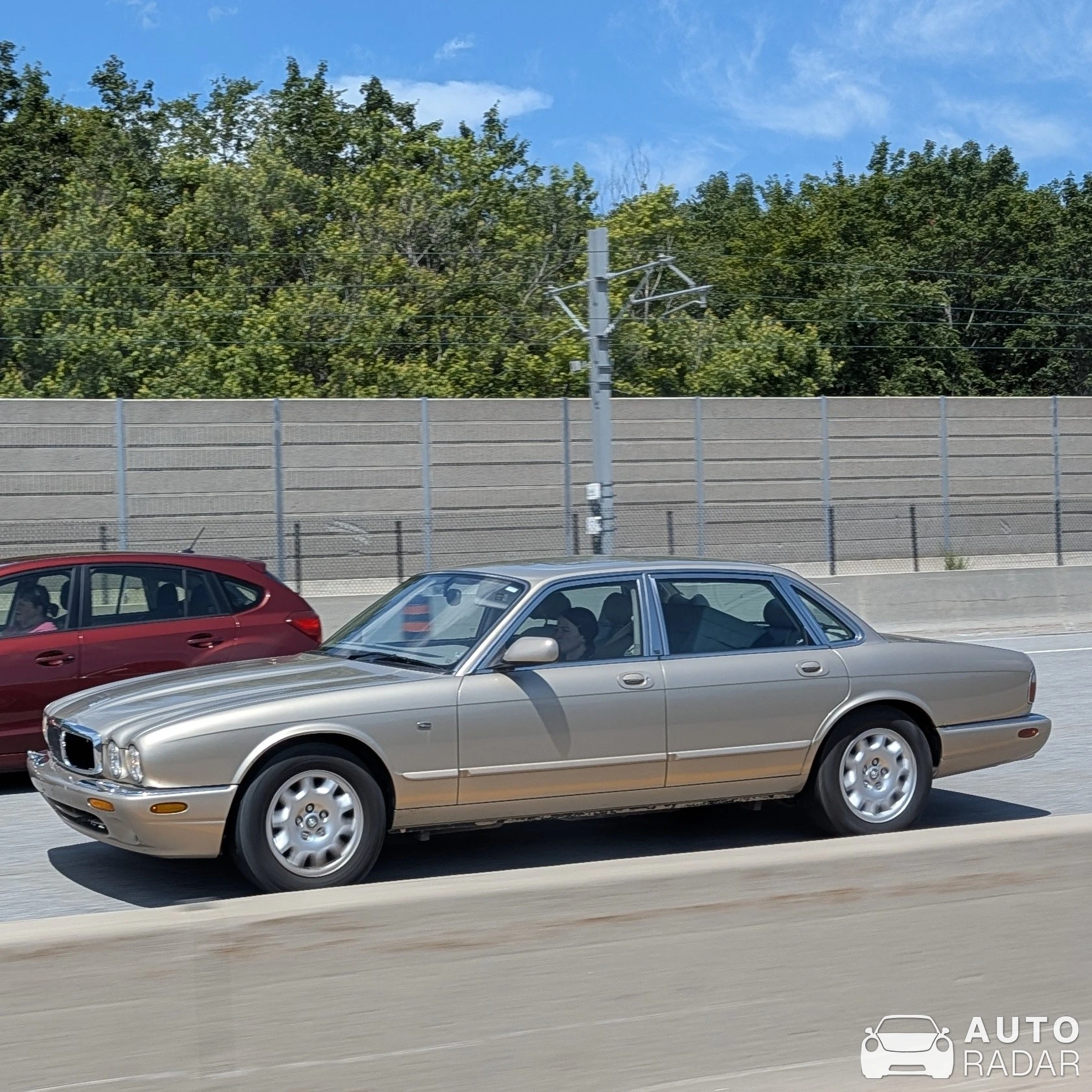 Jaguar XJ spotted in Kanata