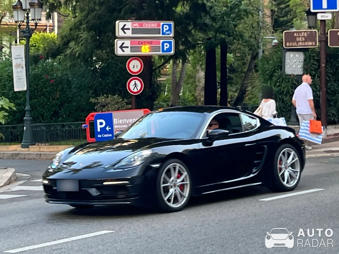 Porsche 718 Cayman GTS 4.0 spotted in Monaco