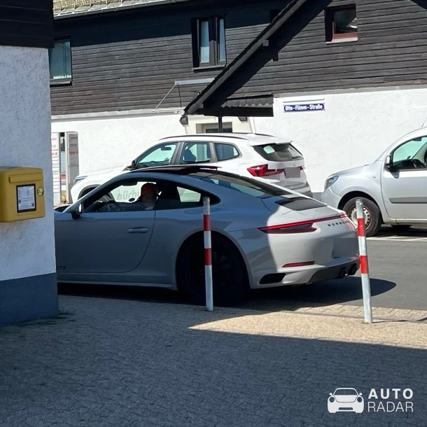 Porsche 991 GT3 Touring spotted in Nürburg