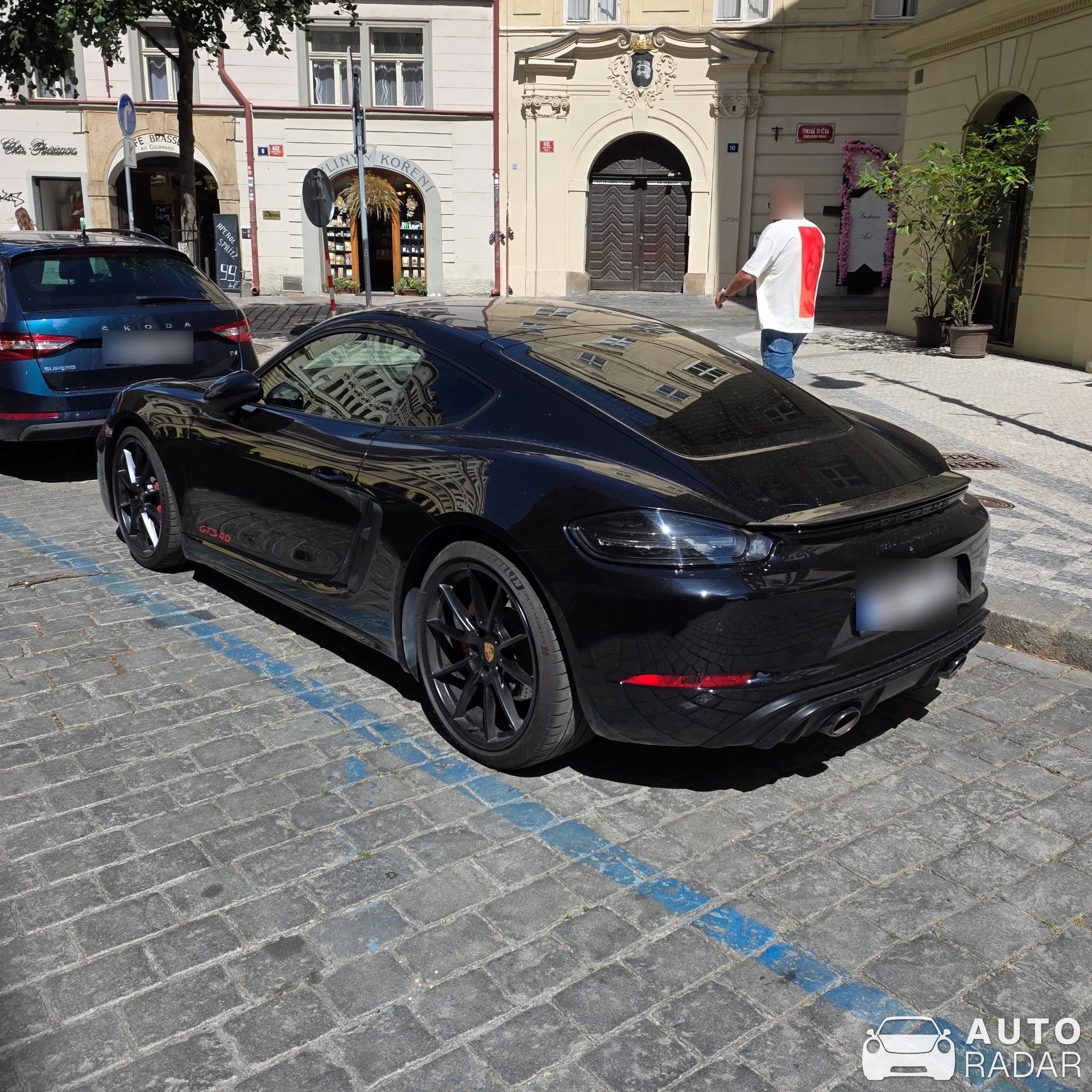 Porsche 718 Cayman GTS 4.0 spotted in Praha