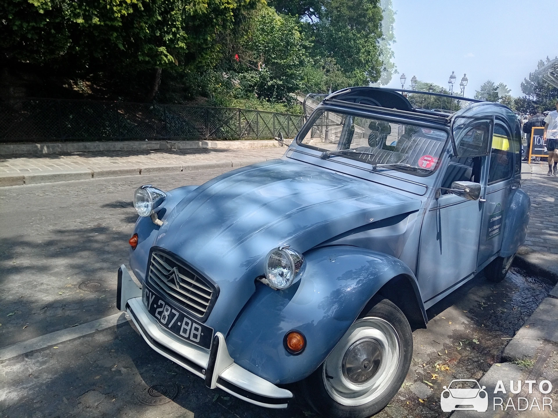 Citroën 2CV spotted in Méry-sur-Oise