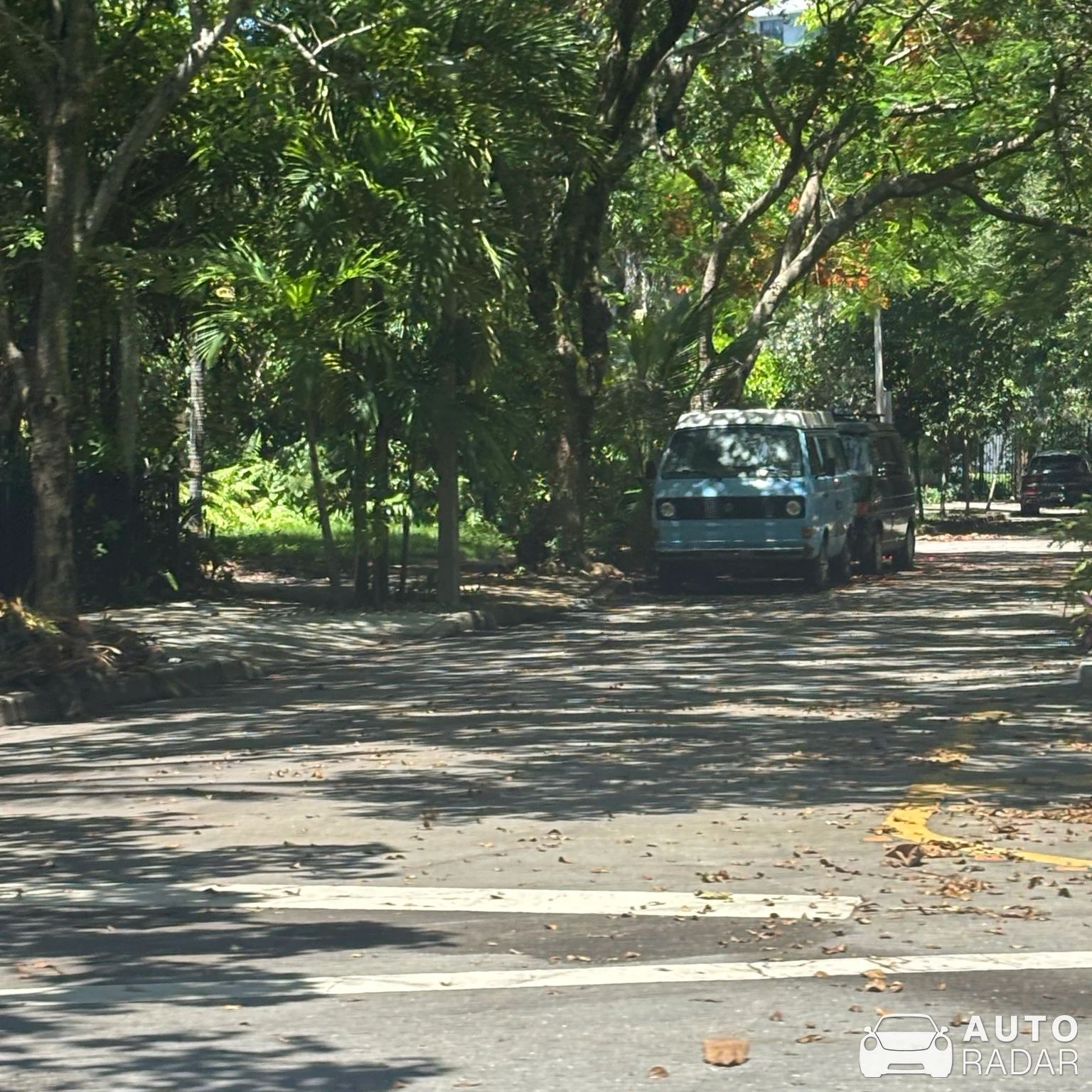 Volkswagen Touran spotted in Miami