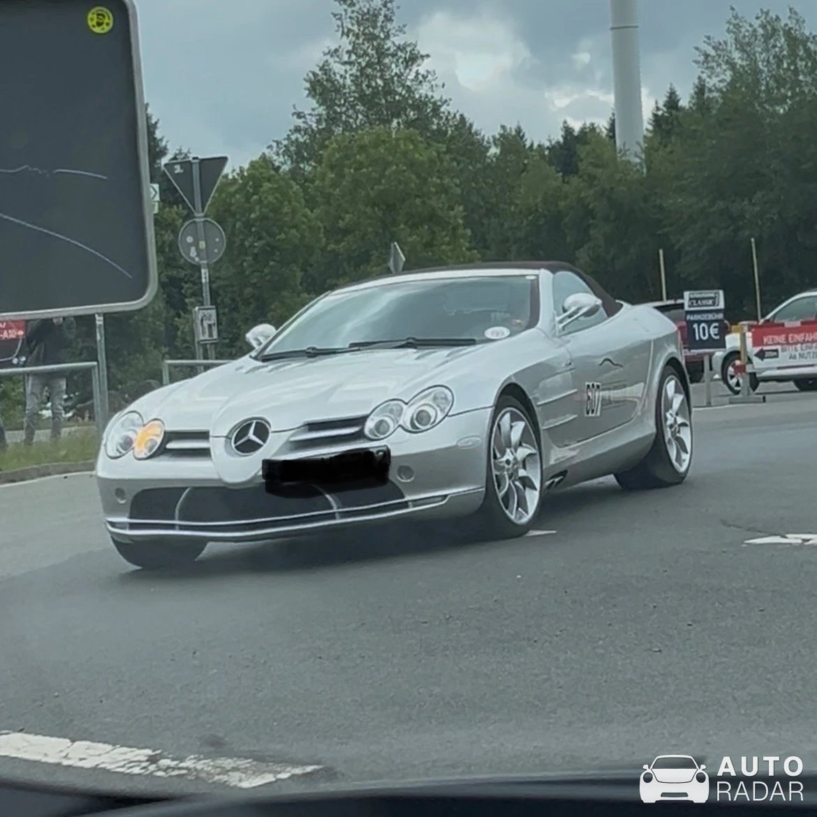 Mercedes-Benz SLR McLaren Roadster spotted in Nürburg