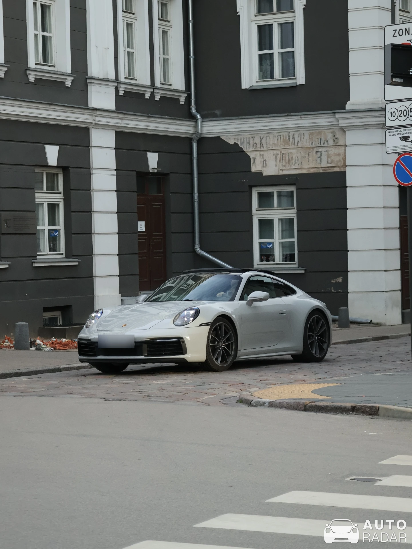 Porsche 992 Carrera 4 MkI spotted in Kaunas
