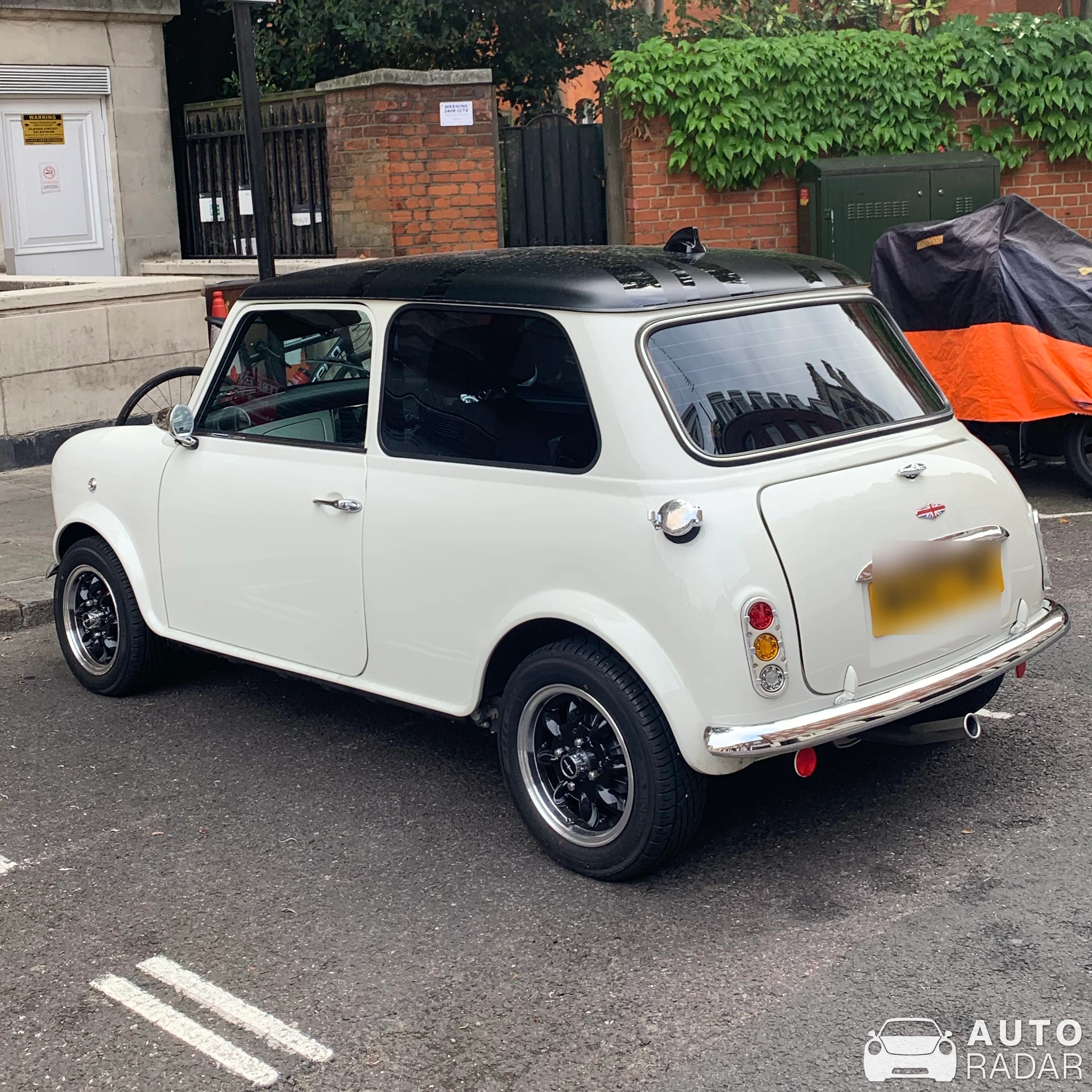 Rover Mini spotted in London