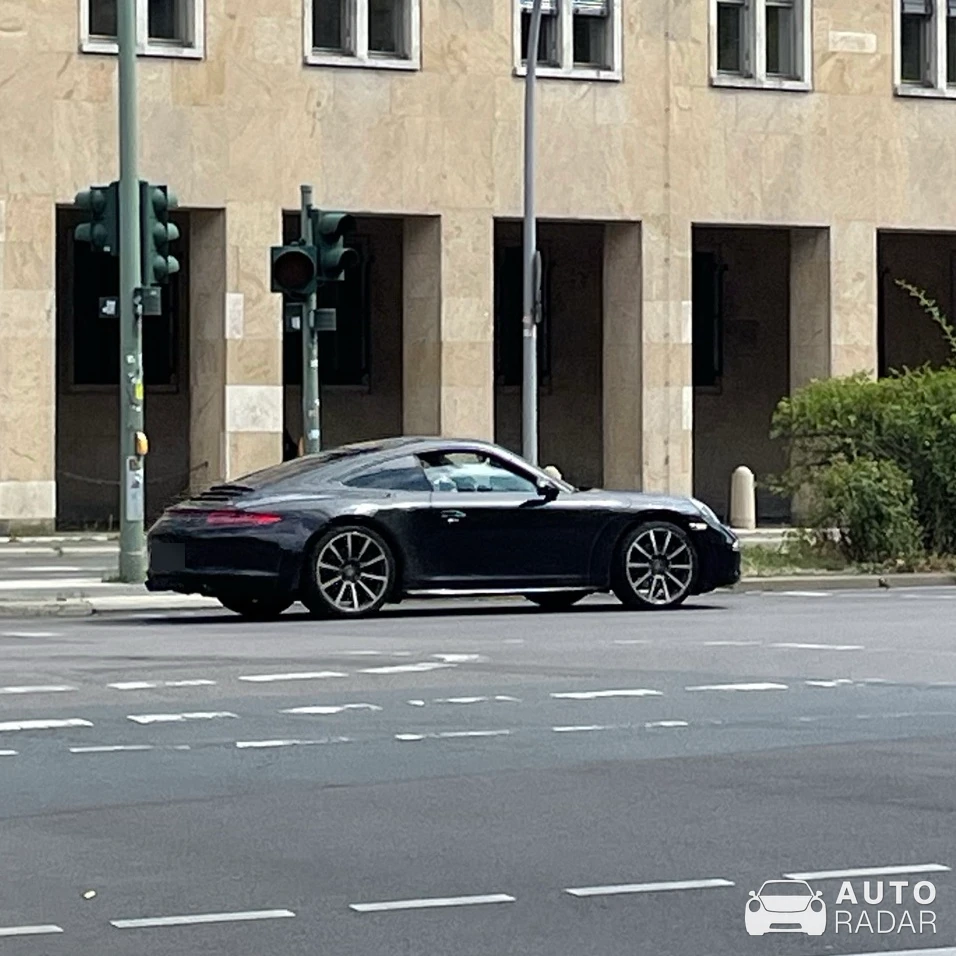 Porsche 991 Carrera MkI spotted in Berlin