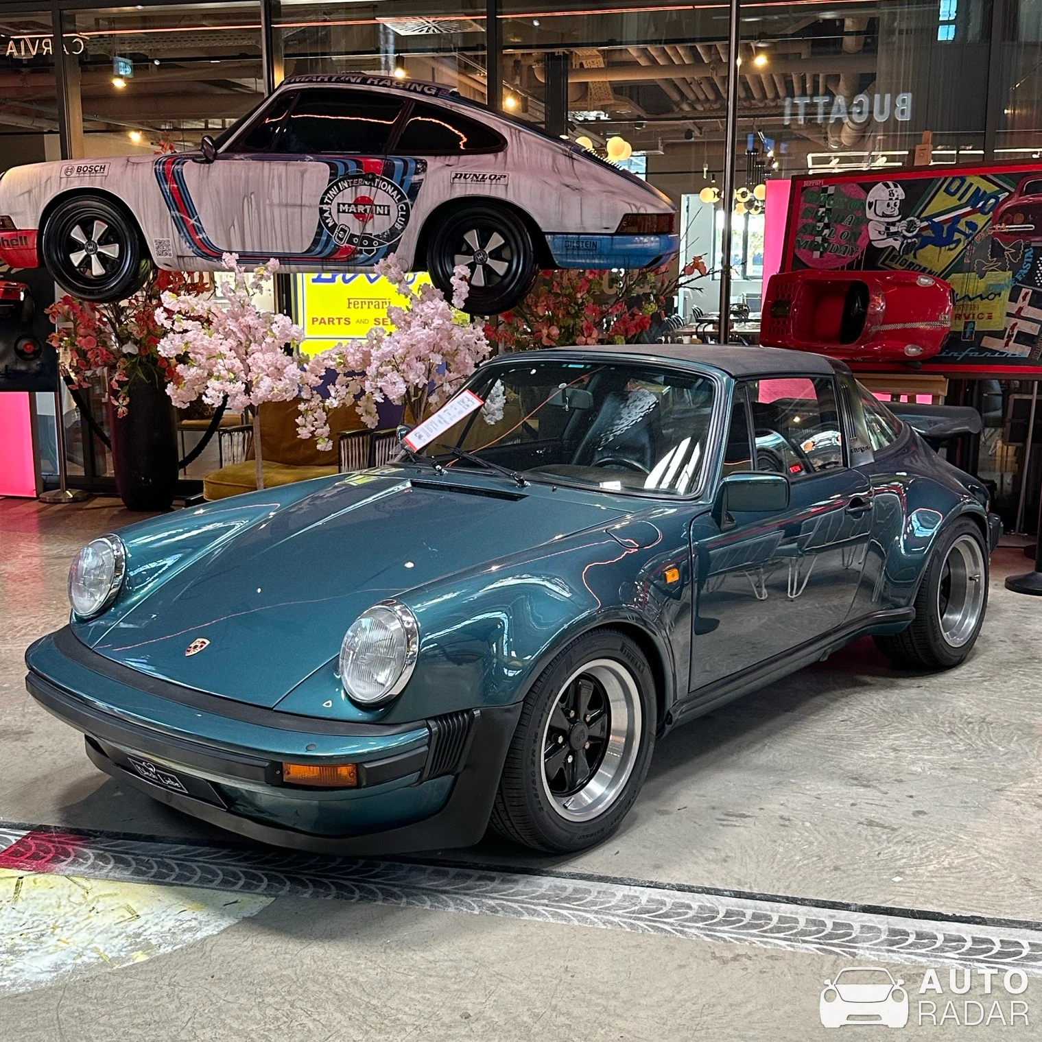 Porsche 911 Carrera 3.2 Targa spotted in München