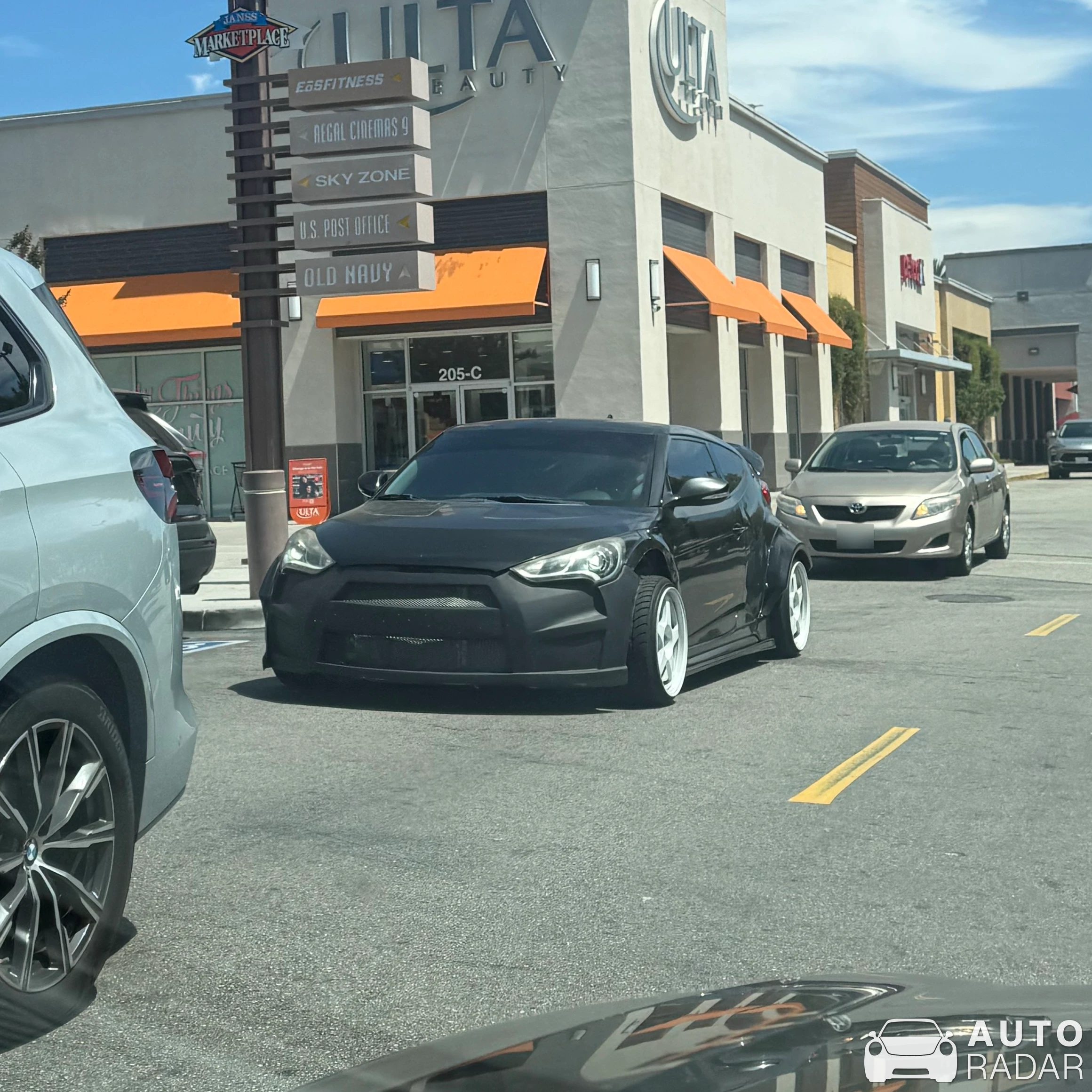 Hyundai Veloster spotted in Thousand Oaks