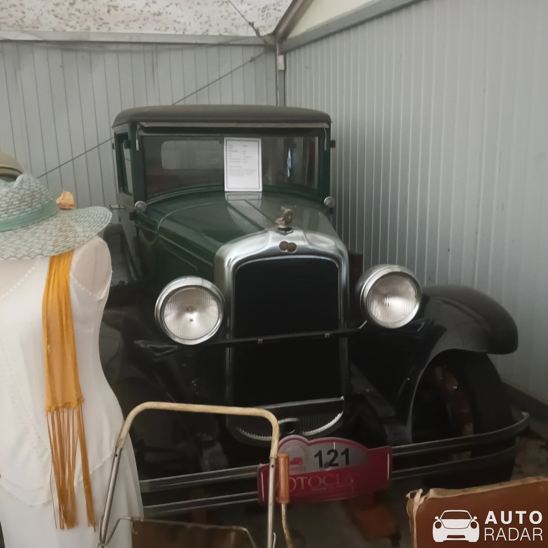 Pontiac New Series 6-28 spotted in Nieborów