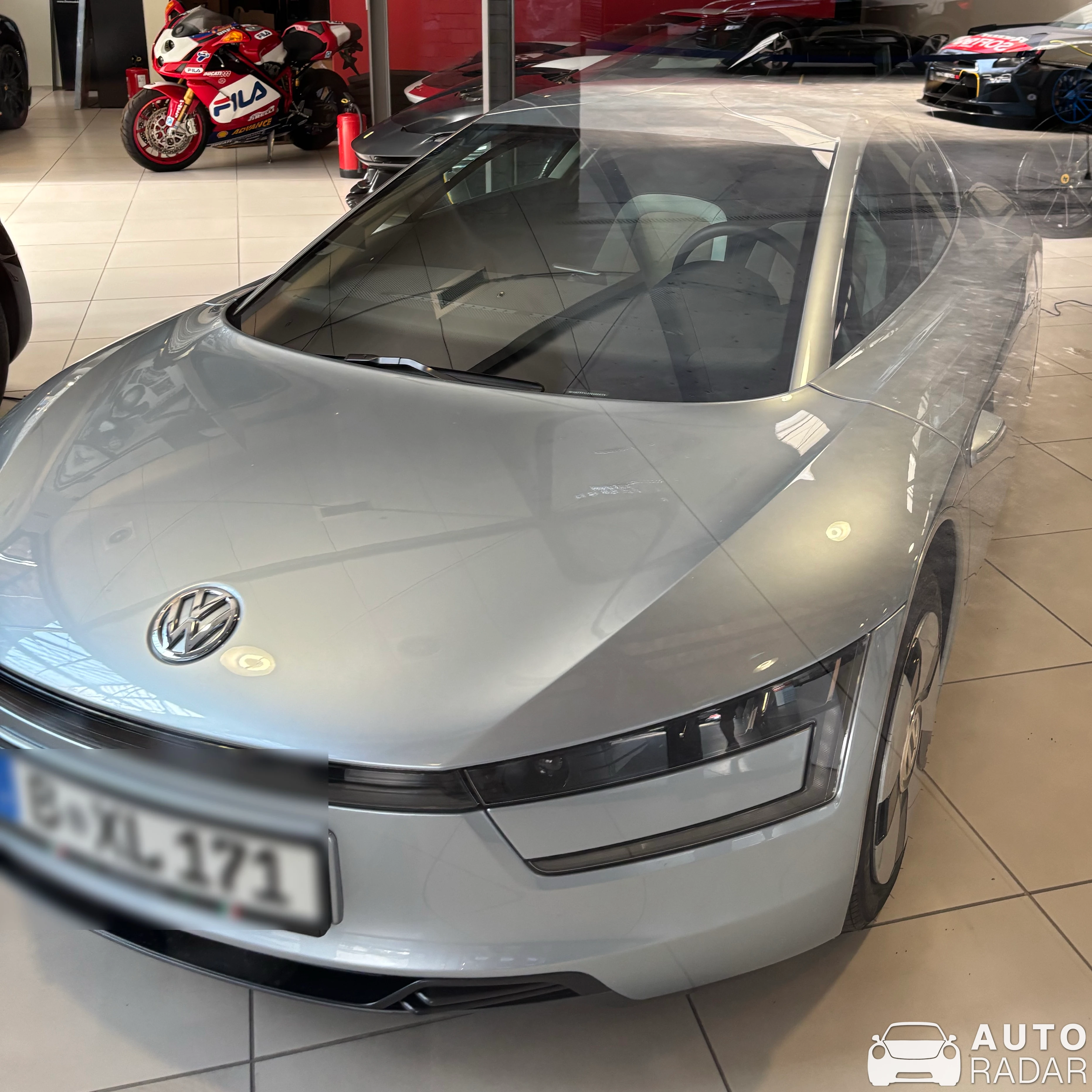 Volkswagen XL1 spotted in Berliini