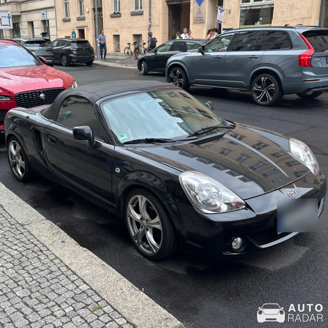 Toyota MR2 Spyder spotted in Berliini