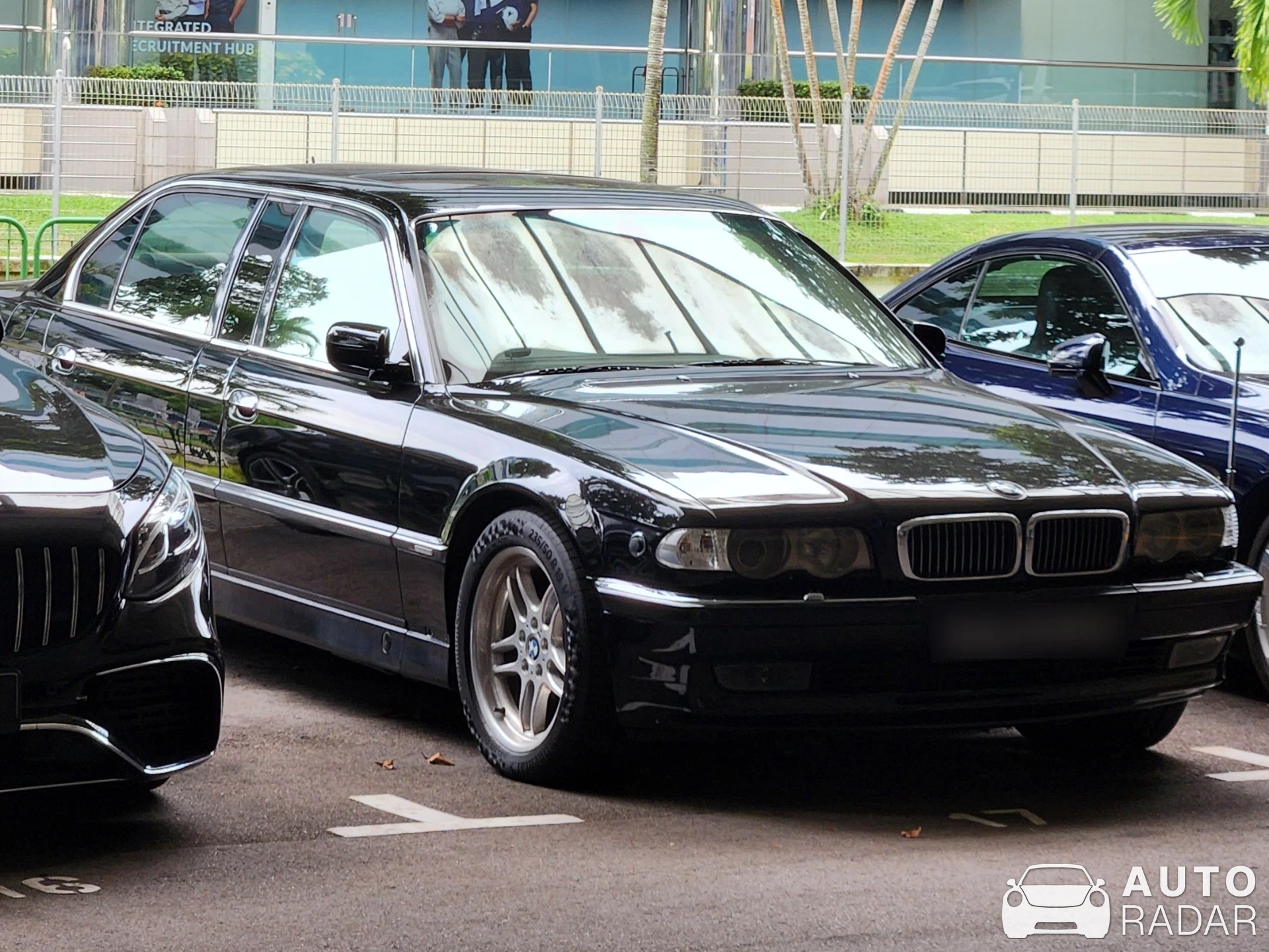 BMW L7 E38 spotted in Singapore
