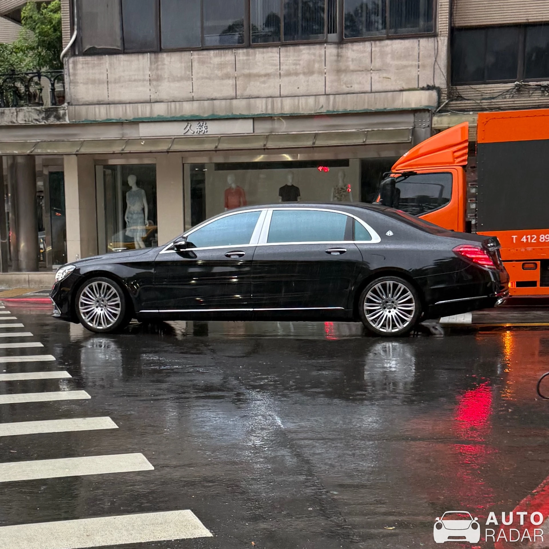 Mercedes-Maybach S 500 spotted in 臺北市