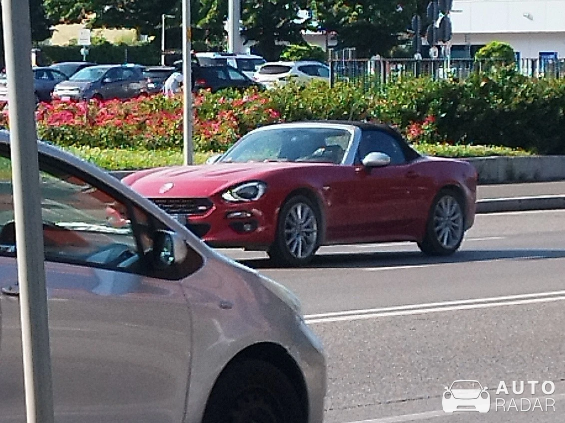 Fiat 124 Spider spotted in Verona
