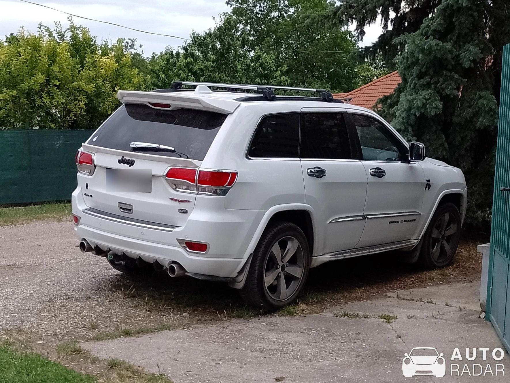 Jeep Grand Cherokee SRT Trackhawk spotted in Érd