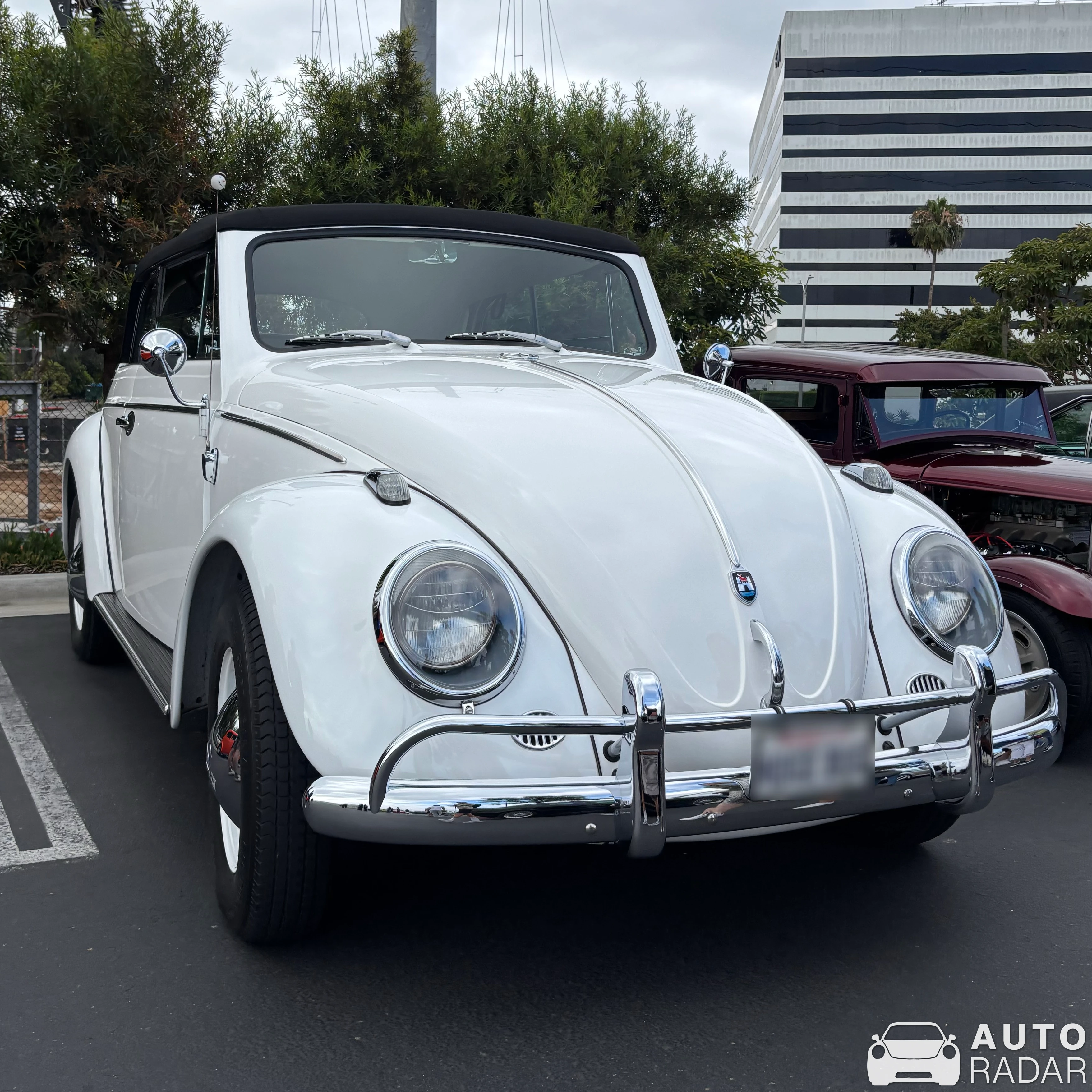 Volkswagen Beetle Convertible 'Huge Bug' spotted in El Segundo