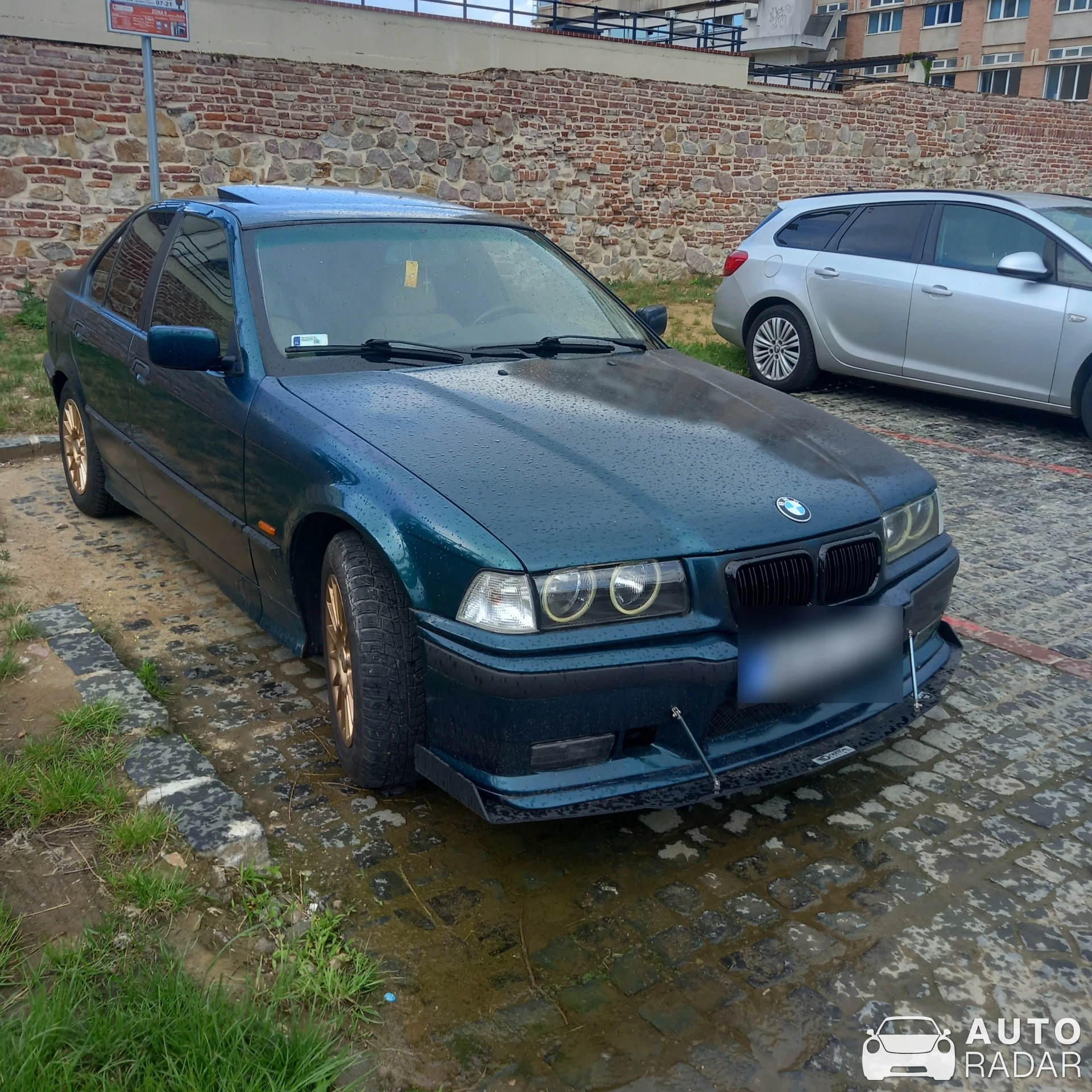 BMW 3 Series E36 spotted in Oradea