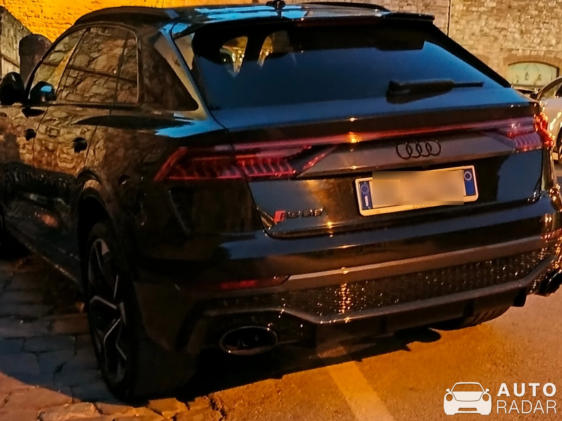 Audi Q8 spotted in Suvereto, Italia