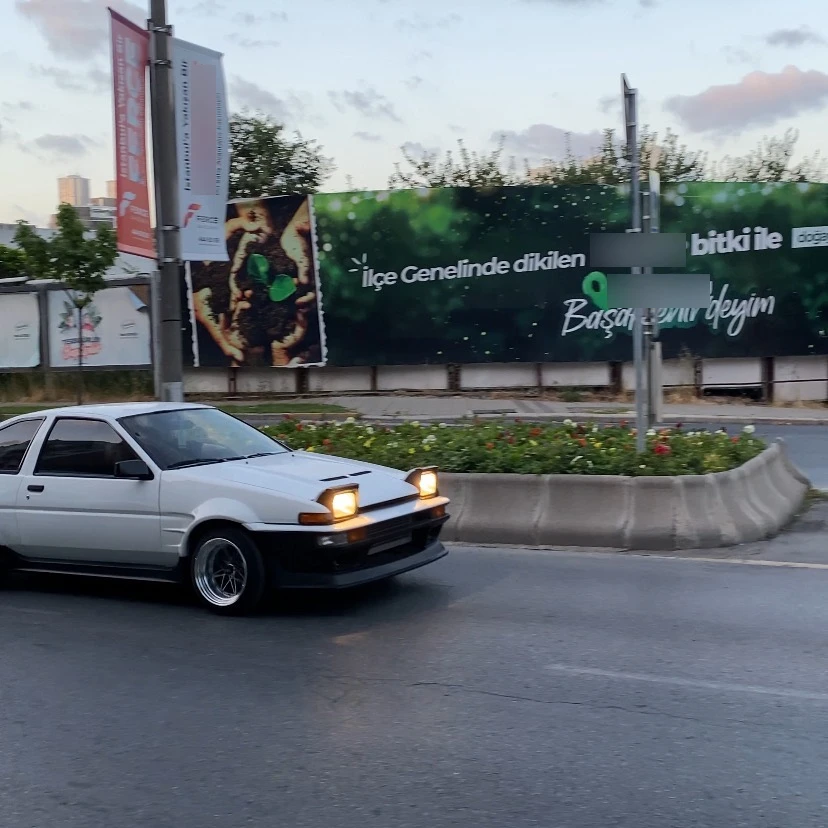 Toyota Sprinter Trueno GT-Apex AE86 spotted in Başakşehir, Türkiye