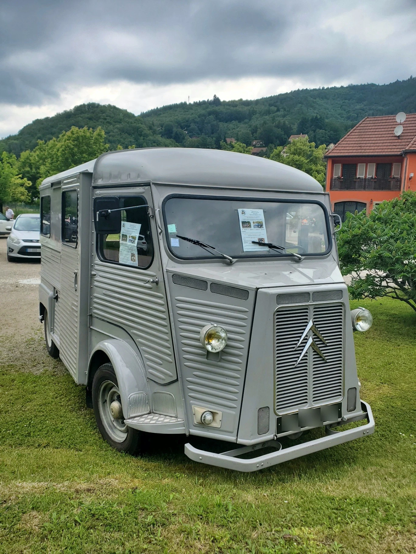 Citroën HY spotted in Fouchy, France