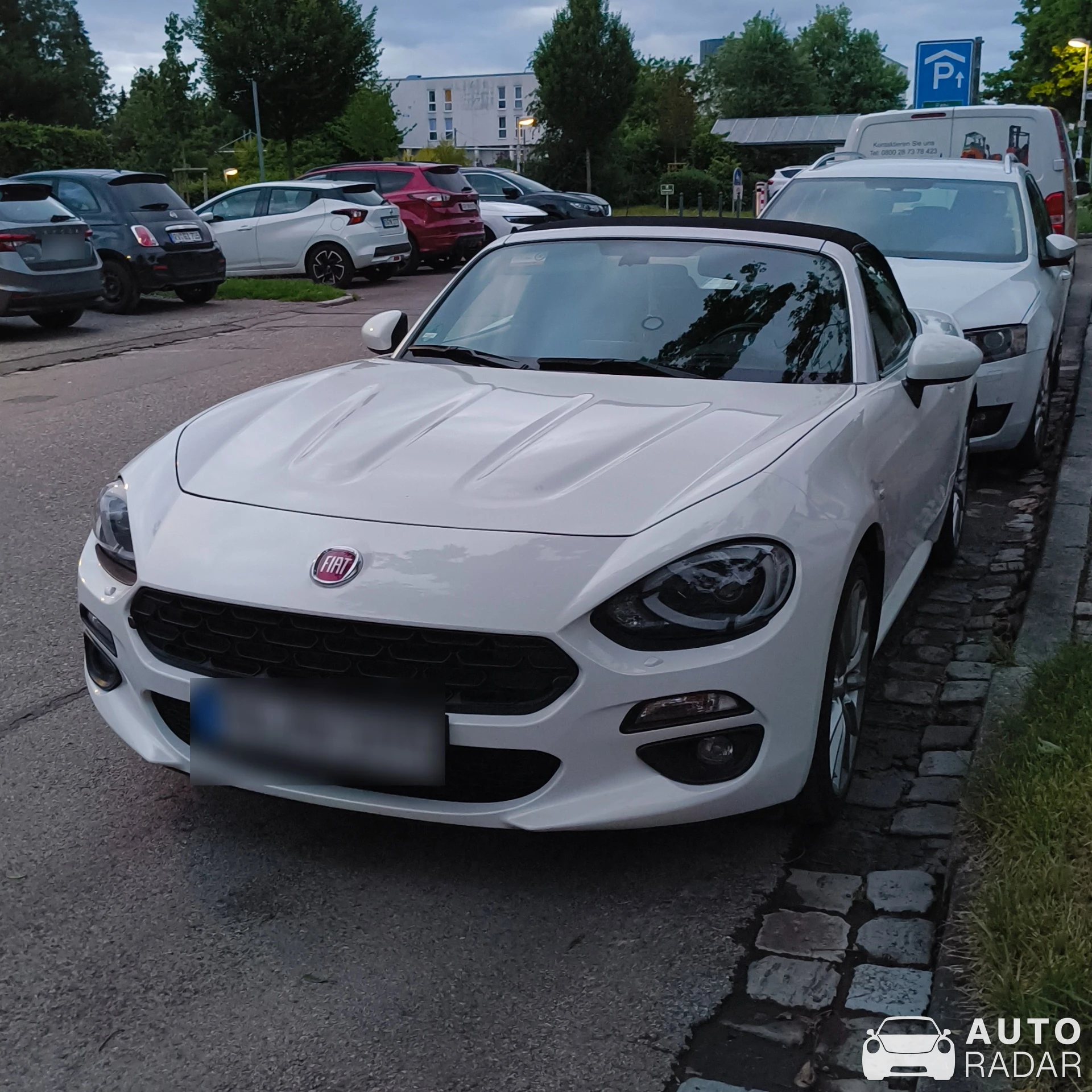 Fiat 124 Spider spotted in Weingarten